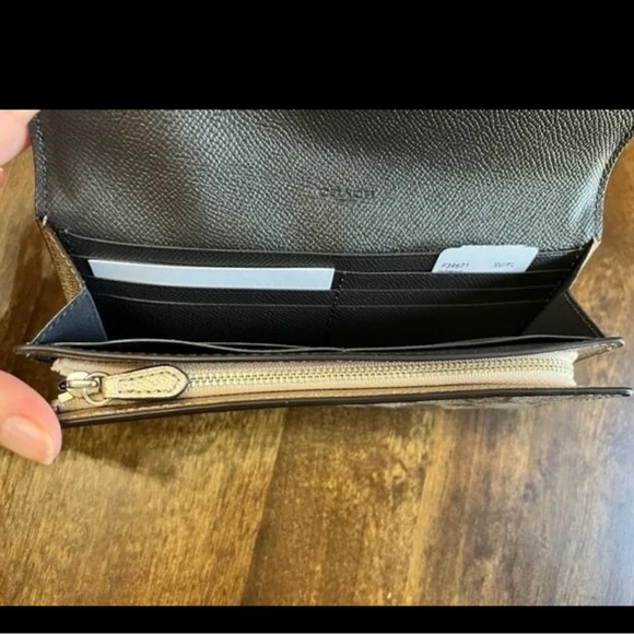 Coach Slim Metallic Envelope Wallet Platinum Logo Signature - Picture 7 of 8